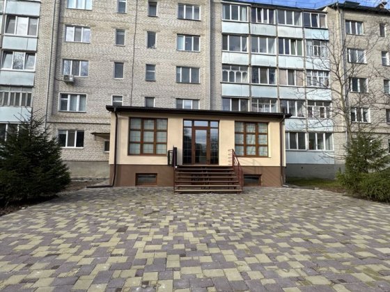 Продаж фасадного комерційного приміщення з ремонтом м. Луцьк Луцк