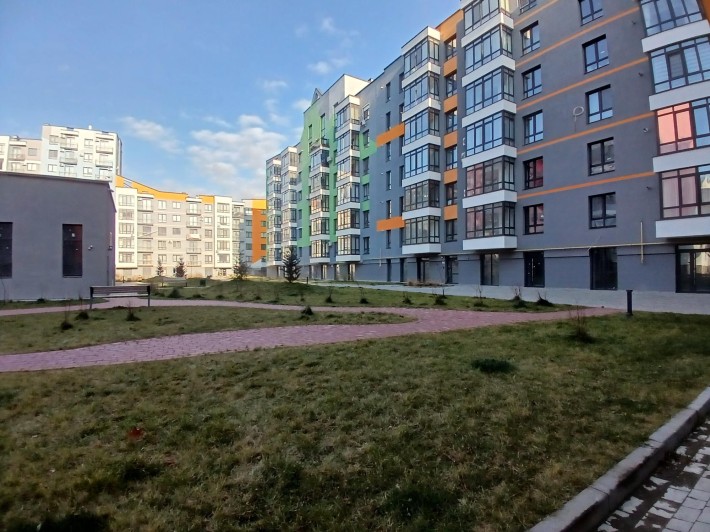Продаж офісу в Івано-Франківську. ЖК Паркове містечко. - фото 1