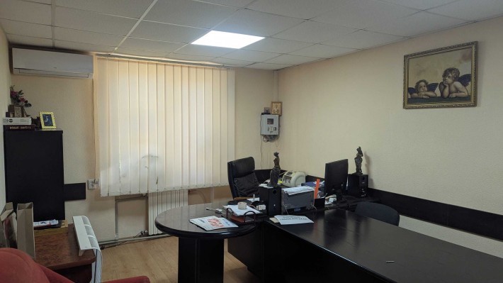 Продам офіс 100 м2 в гарному стані. Біля 6 лікарні .в. Шостаковича 12 - фото 1