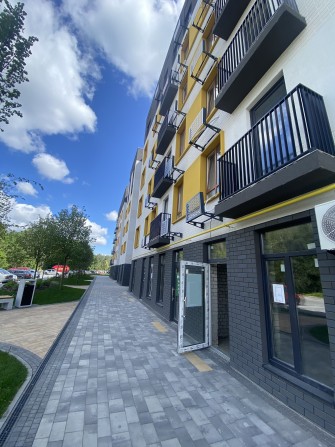 Продаж фасадного приміщення в перспективному районі. Під салон ідеал - фото 1