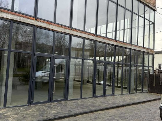 Продам комерційне приміщення Ровно