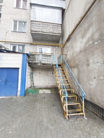 Продаж приміщення в Центрі, ОКРЕМИЙ вхід, 1 поверх - фото 1