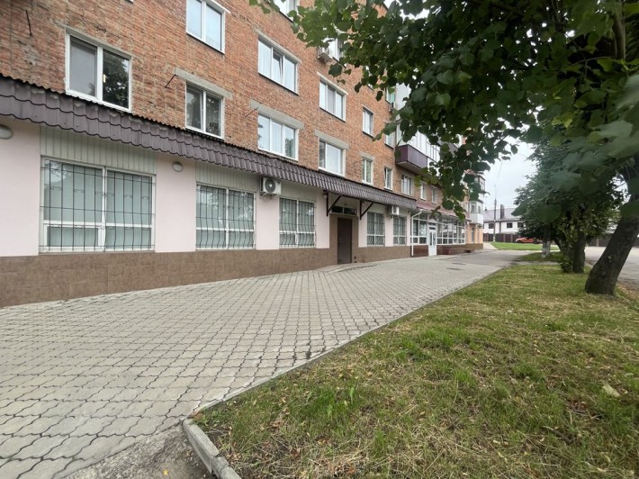 Продаж! Комерційне приміщення на першій лініі! - фото 1