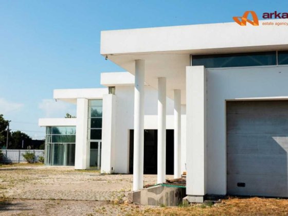 Просторе комерційне приміщення по вул. Євгена Коновальця Івано-Франківськ