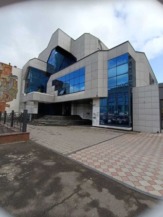 Адміністративний будинок з даховою міні-котельнею,  площа 2079,2 кв.м. - фото 1