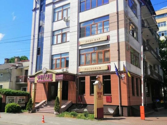 Продається комерція самій ТОПОВІЙ локації міста! Діючий готель! Івано-Франківськ