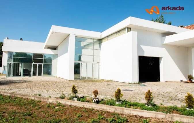 Комерційне приміщення на вул. Коновальця поблизу ТЦ Велмарт. - фото 1