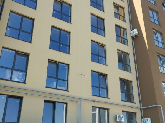 Продам два підсобних приміщеннях Басів Кут вул. Різдвяна 1б Ровно