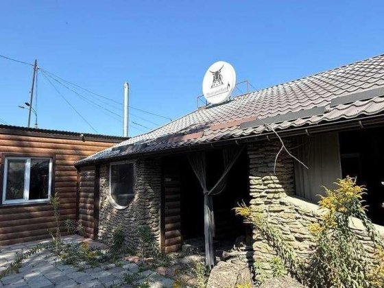 Продам приміщення та земельну ділянку в місті Ровно