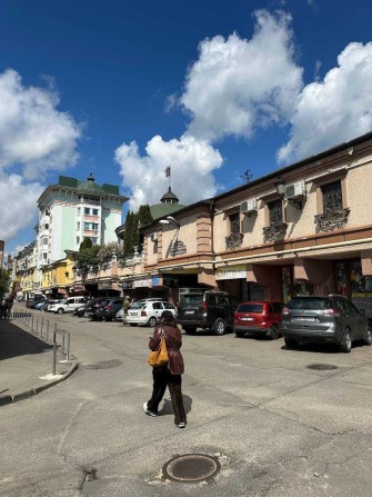 ЦЕНТР 13м2 Продам право на оренду торгової площі в ТЦ Центральний - фото 1