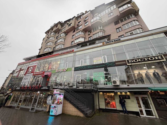 Продаж комерційного приміщення в самому центрі Івано-Франківська. - фото 1