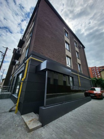 Нежитлове приміщення у житловому будинку, комерція - фото 1