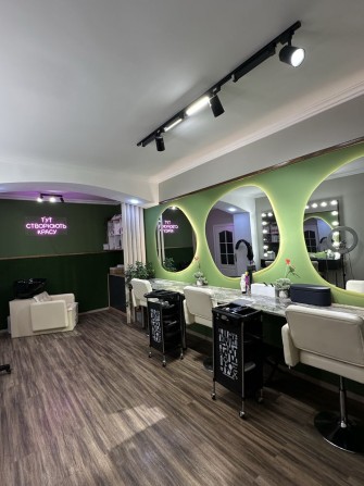 Готовий бізнес у центрі Чернівців | Салон краси | Прибуткова оренда - фото 1
