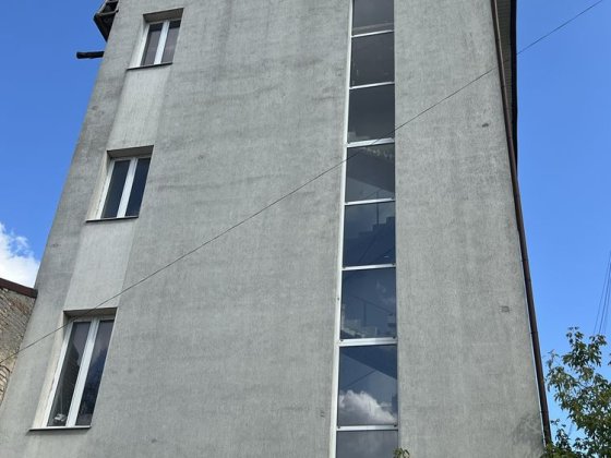 Продаж комерційної будівлі у самому центрі міста ! Ровно