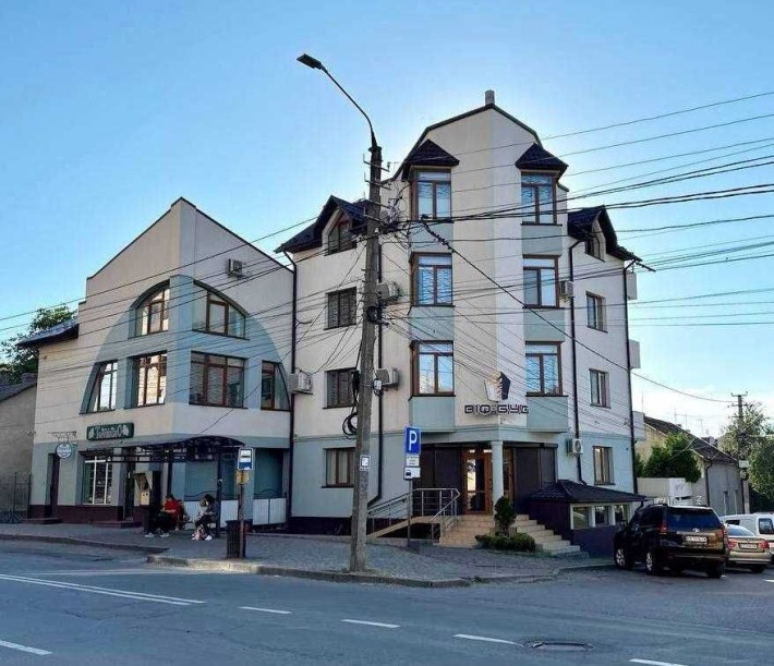 Продажа бизнеса Черновцы Косметологическая Клиника + здание 4 этажа - фото 1