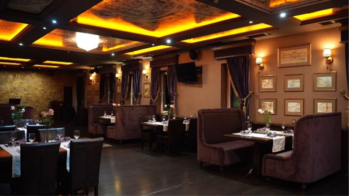 Продам елітний ресторан з добудовою в центрі Ужгорода. Площа 1010 кв.м - фото 1