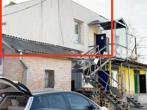 Комерційне приміщення в районі базару Дикий - 147 000 Дол США Ровно