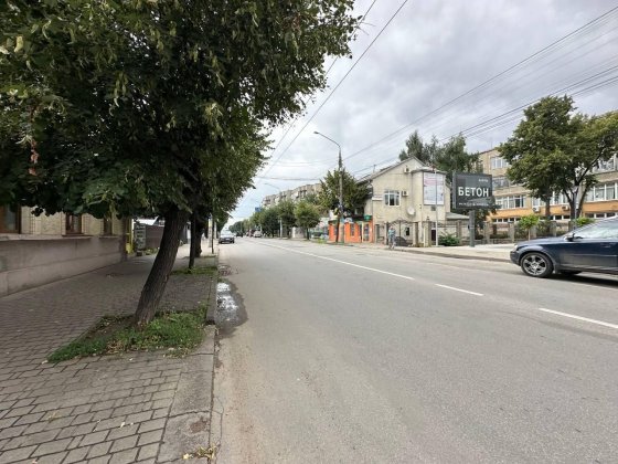 Продаж комерційного приміщення по Головній Черновцы