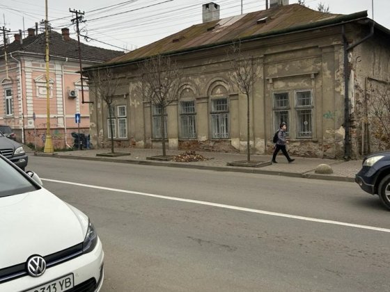 Продаж будинку( комерційного приміщення) в центрі міста Ужгород