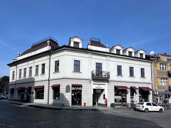 Продаж комерціі  240 м кв у  серці міста. ТОП локація. Ужгород