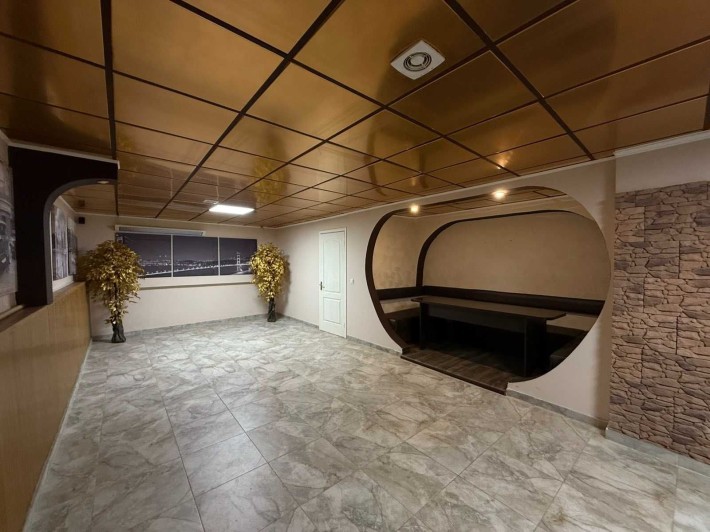 Продаж комерційного приміщення під аптеку, кав`ярню, салон чи ін. - фото 1