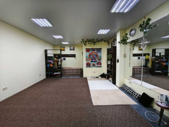 Продається комерційна нерухомість, вул. 8 – березня Код: 38423 Ужгород