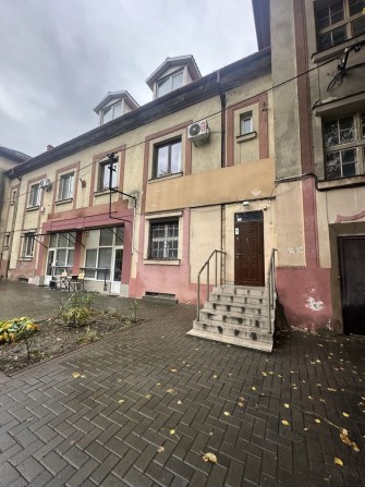 Продаж комерційного приміщення м.Ужгород  центр вул.Собранецька 47 - фото 1