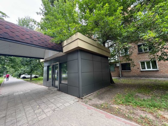 Приміщення на зупинці по вул. Грушевського Черкаси