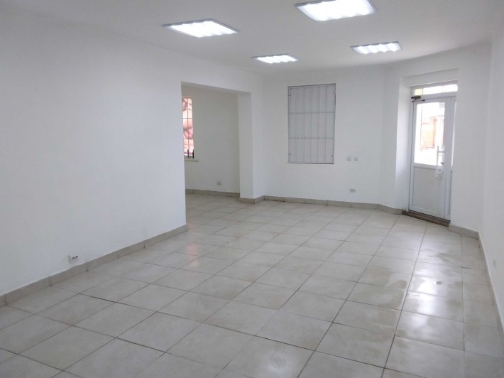 Продам бізнес приміщення  по   вул. Київська - фото 1