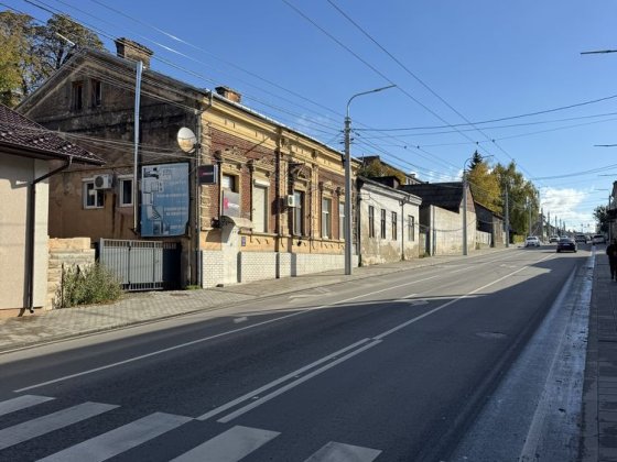 Продаж комерційної нерухомості  окрема будівля Черновцы