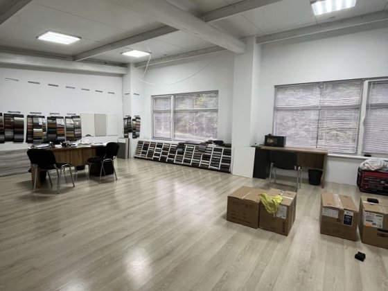 Продаж приміщення з діючими орендарями Чернівці