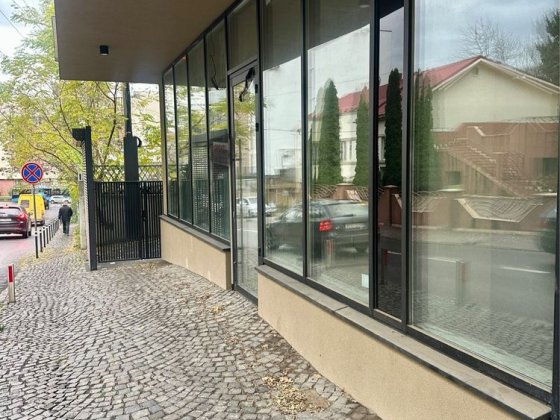 Продаж комерціі в ТОП локаціі під будь який бізнес. Ужгород