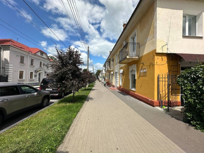 Фасадне  приміщення в центрі міста, 60 м2,Площа !!! - фото 1