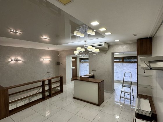 Комерційне приміщення 100 м² Ужгород