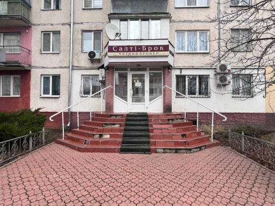 Продам фасадне приміщення 126м2 вул. Жабинського Чернігів