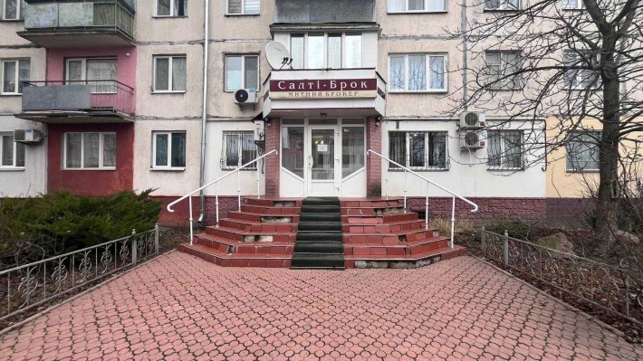Продам фасадне приміщення 126м2 вул. Жабинського - фото 1