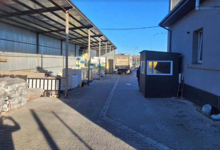 Продаж комерційного приміщення на вул. Шептицького, площа 130 кв.м - фото 1