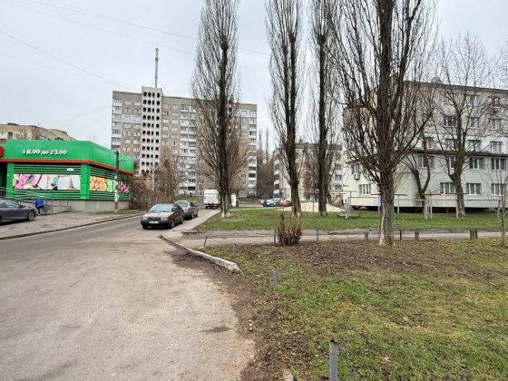 Продаж Фасад! Перший Поверх! Науки 86! Голосіївській Район! 995$ за м² Киев