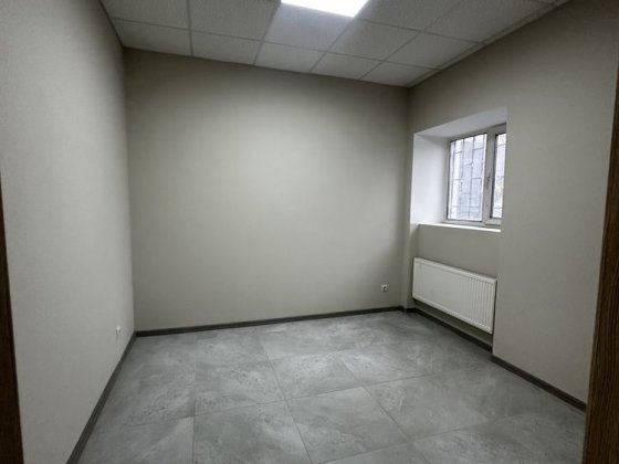 Продаж комерція 76 кв.м. пр-т Миру, 261 Чернигов