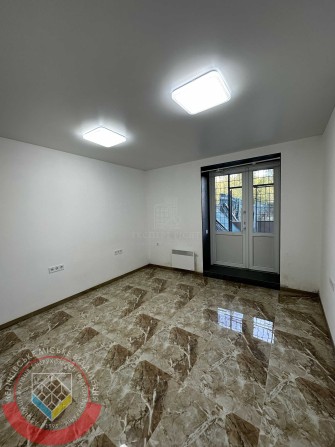 RLT V01 Продам фасадне комерційне приміщення, вул. Незалежності - фото 1