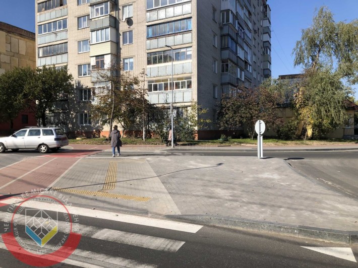 RLT V01 Продаж фасадного нежитлового приміщення, Льотна 17а - фото 1