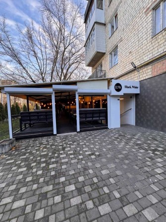 Продається кафе-бар Black White на вулиці Небесної Сотні та Політаєва - фото 1