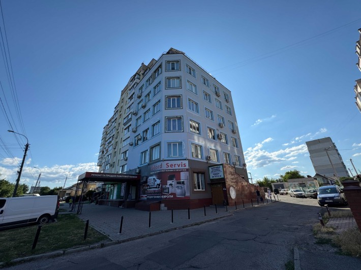 Комерційне приміщення в БЦ по вул. Пастерівська - фото 1