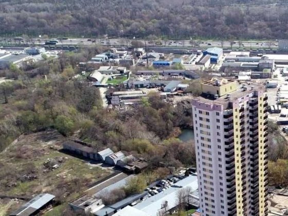 Майновий комплекс + 1 га для реконструкції та нового будівництва. Киев