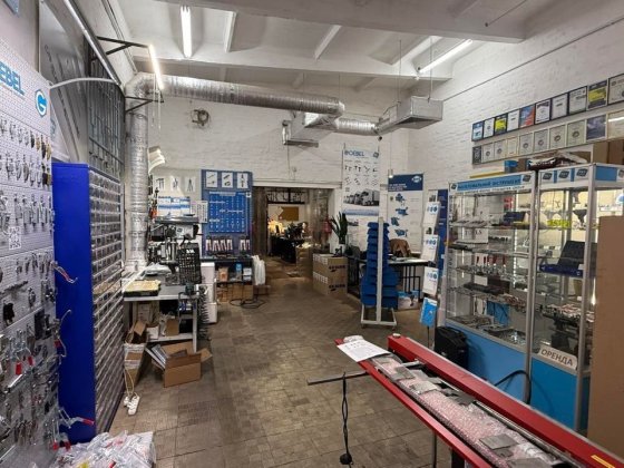 Виробничо-складський комплекс 668м2, вул. Віскозна, 3 Деснянський р-н Киев