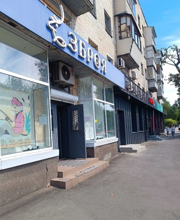 Центр, Фасадне, Торгово-складське приміщення, 170м2 - фото 1