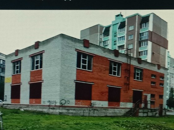 Продам окрему 2х поверхову будівлю в р-ні Льотна Чернігів