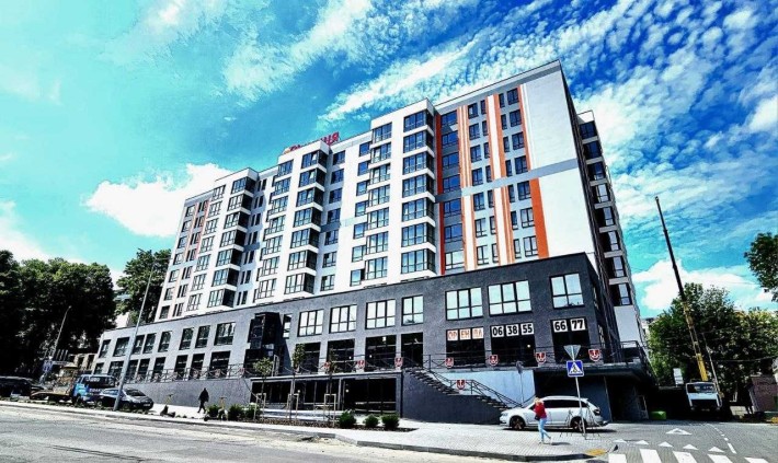 Продам приміщення з частковим ремонтом в новому ЖК - фото 1