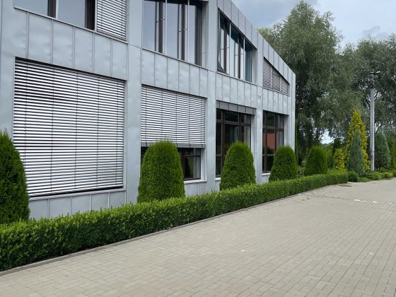 Продам Приміщення 1200 м.кв. + Офіс 200 м.кв. під Офіс/Клініка/IT Киев