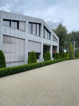 Продам Приміщення 1200 м.кв. + Офіс 200 м.кв. під Офіс/Клініка/IT - фото 1